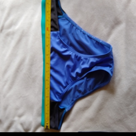 OAKLEY Block Island Tankini Set Top Plus Matching Bottoms - Picture 4 of 4